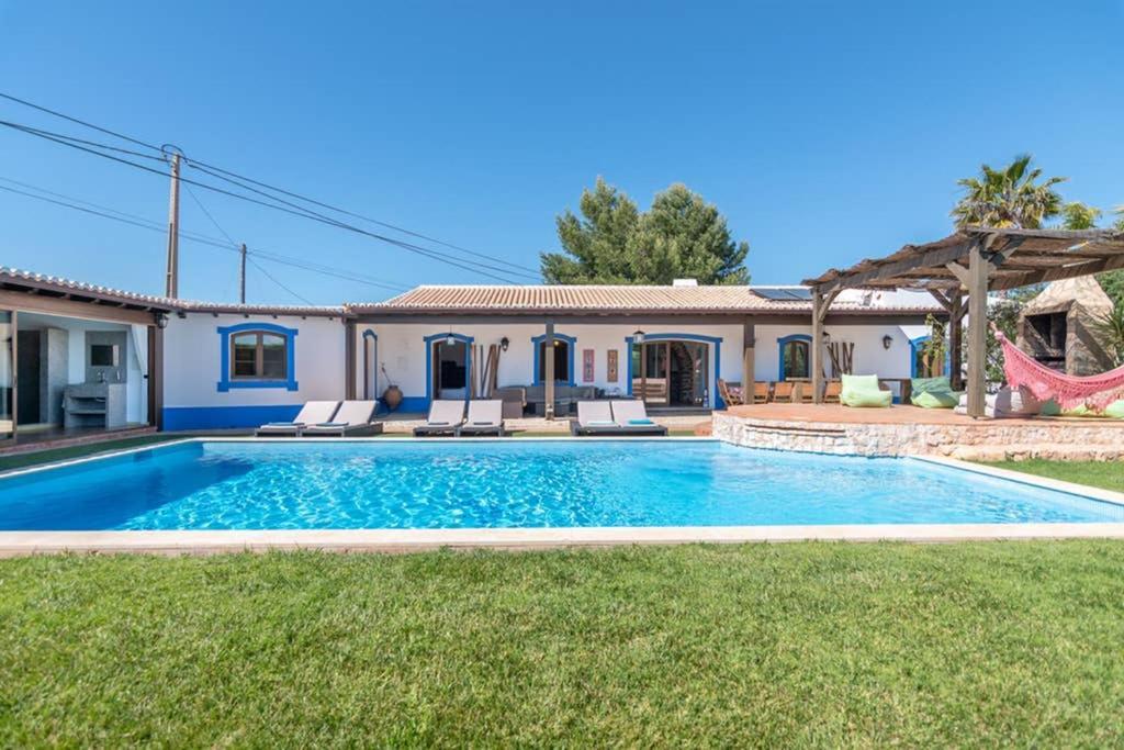 Villa Charme Pêra Екстериор снимка