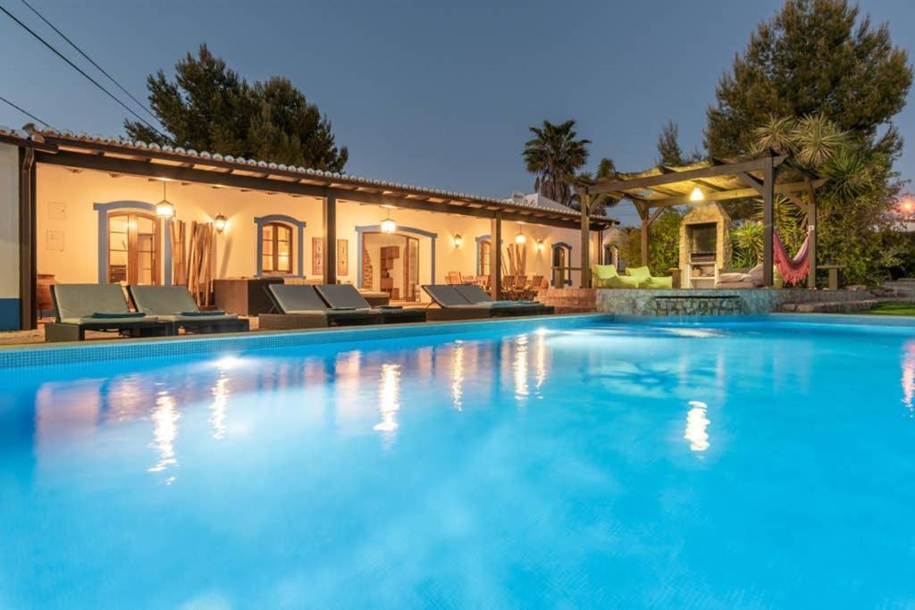 Villa Charme Pêra Екстериор снимка