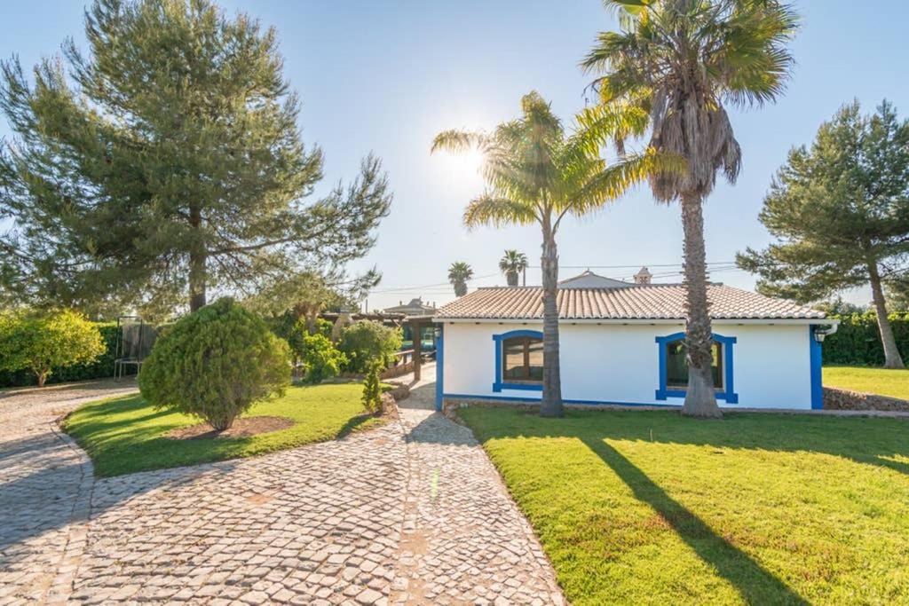 Villa Charme Pêra Екстериор снимка